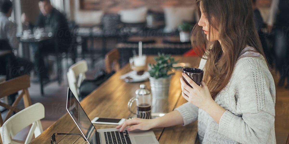 Work-Life balance ala anak Gen Z bisa bekerja sambil nongkrong di coffee shop